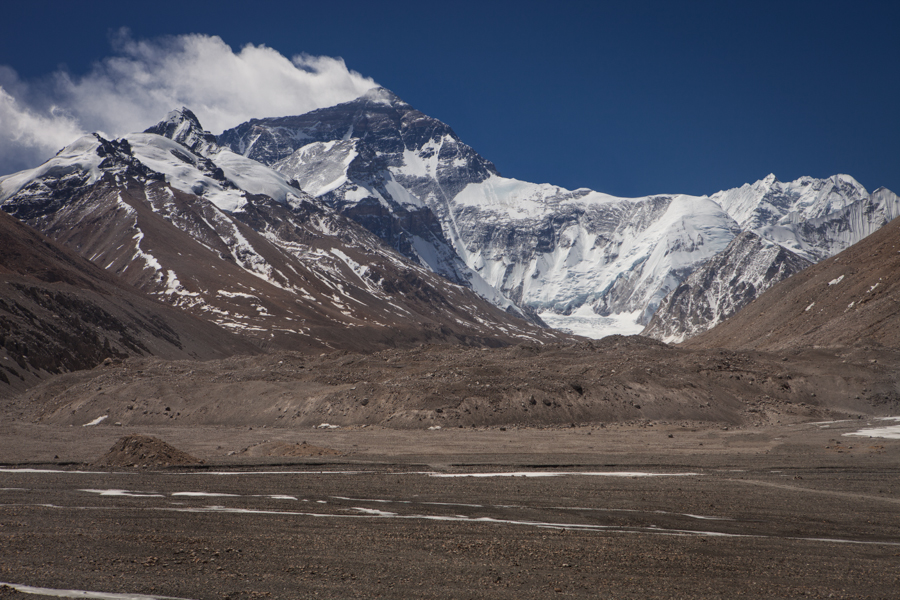 http://www.lauraportinaro.com/files/gimgs/69_everest-view-from-the-everest-base-camp.jpg