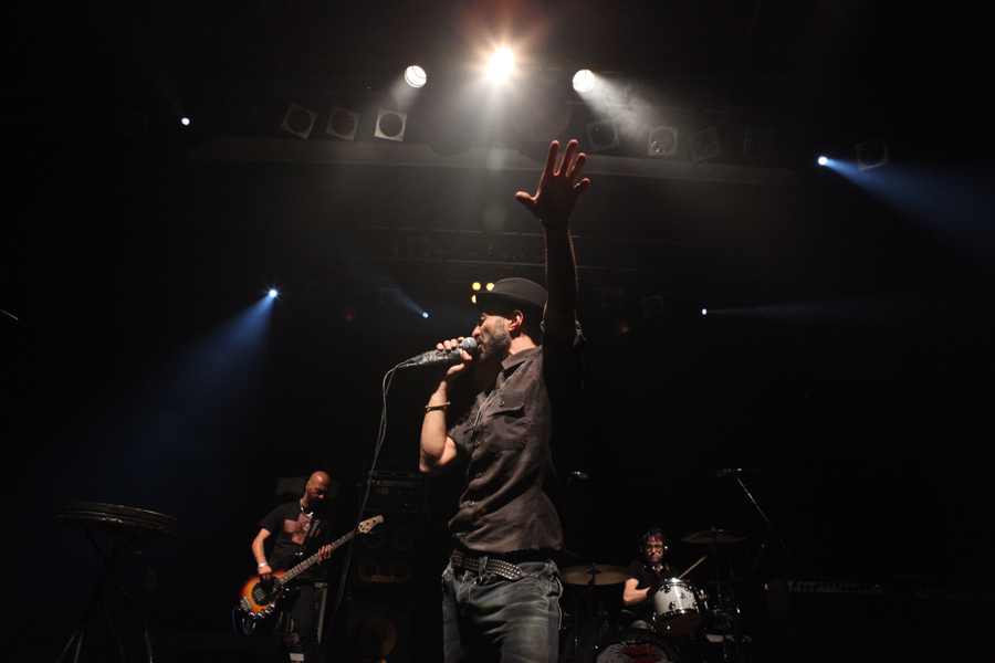 http://www.lauraportinaro.com/files/gimgs/77_13.jpg